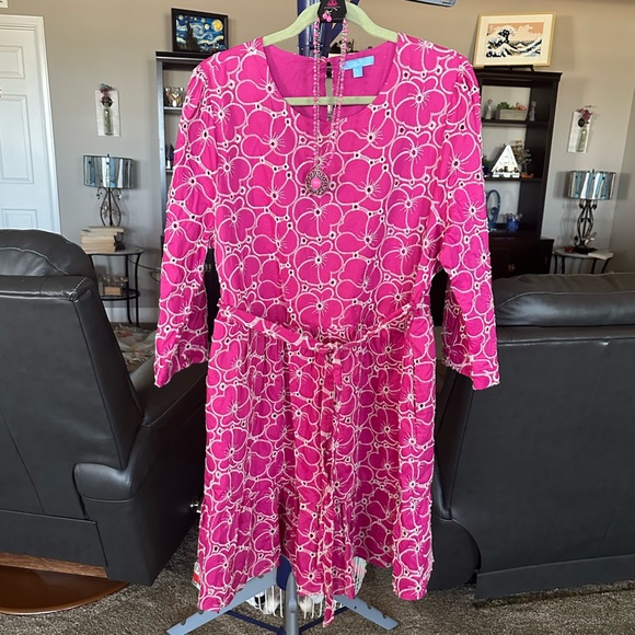 Draper James Dresses & Skirts - Draper James NWT pink floral lined Dress with necklace/earrings. Size XL
